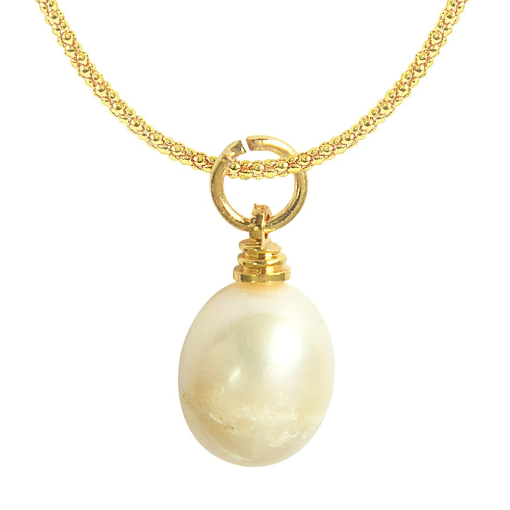 4.50cts Real Natural Oval Freshwater Pearl Pendant with Gold Plated Chain (SPP34)