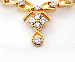 Golden Blossom Diamond Necklace Pendants Necklaces