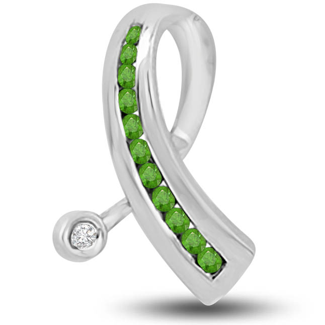 Green Luster 0.145 TCW Emerald And Diamond Pendant