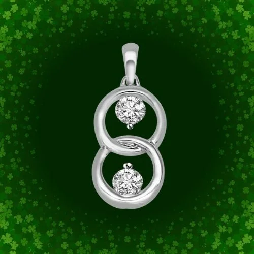 Golden Embrace - Heart-Shaped Diamond & 18kt Yellow Gold Pendant (P1384)