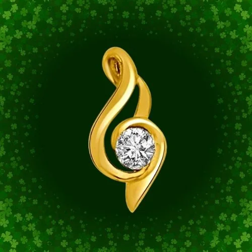 Harmony in Gold: The Note of Sound Diamond Pendant